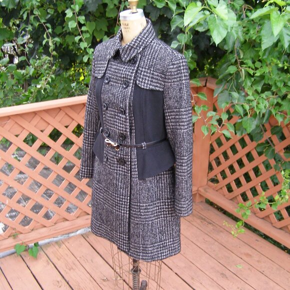 size 8/M Betsey Johnson Wool Blend Dress Coat w/Belt - Picture 3 of 16